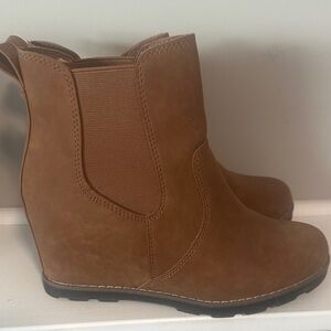 Universal Thread Women's Tan Wedge Ankle Boots